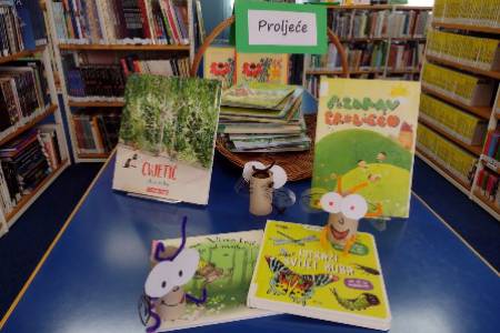 S kukcima kroz travanj