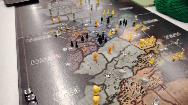 Večer društvenih igara