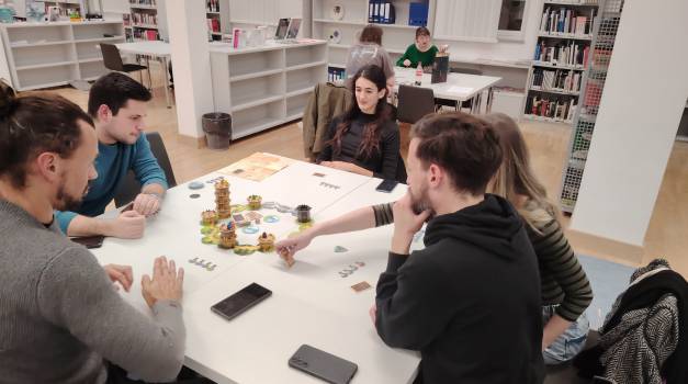 Večer društvenih igara Večer društvenih igara