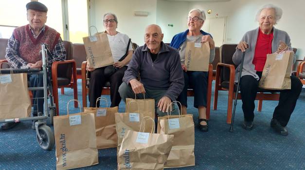 Kućna dostava knjiga korisnicima Doma za starije i nemoćne osobe Zadar