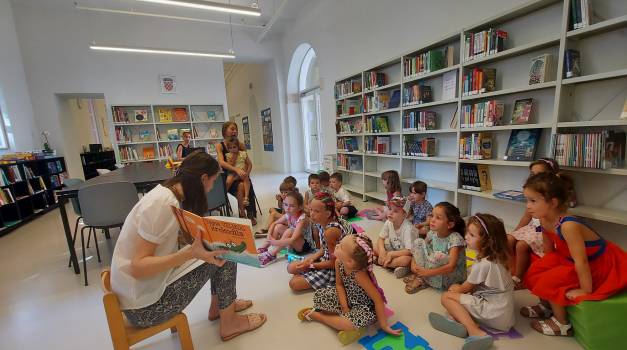 Druženje uz priču u Ogranku Grad Druženje uz priču u Ogranku Grad