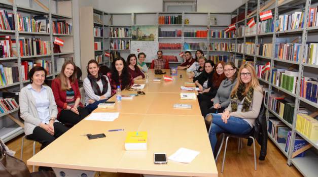 Ein Spaziergang durch ili Šetnja Austrijom, čitanje ulomaka putopisnih djela austrijskih pisaca na njemačkom jeziku 