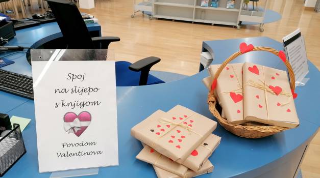 Spoj naslijepo s knjigom