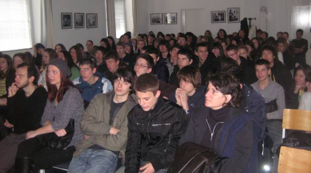 American Comedy as a Cultural Mirror