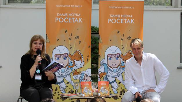 Damir Hoyka u Gradskoj knjižnici Zadar Damir Hoyka u Gradskoj knjižnici Zadar