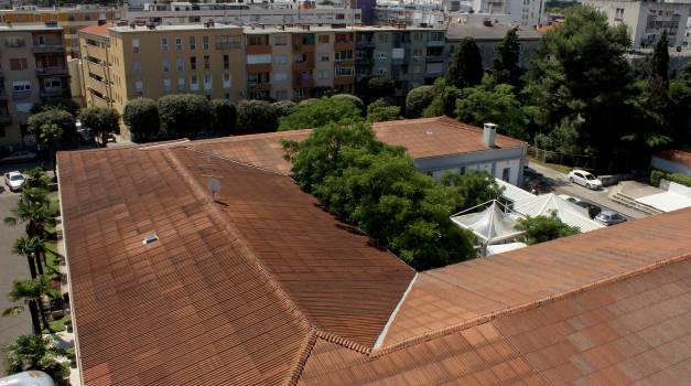 Gradska knjižnica Zadar iz zraka, pogled prema Ul. S. Radića