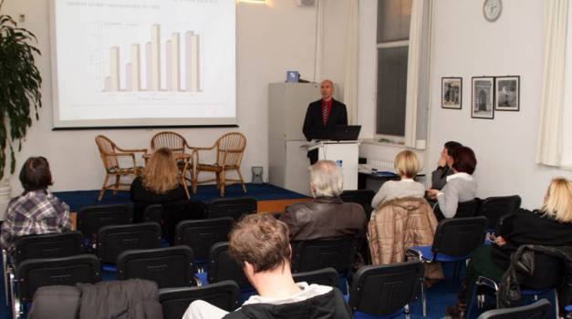 Aktivno starenje; intelektualni i emocionalni kapaciteti starijih osoba i mogućnosti zapošljavanja