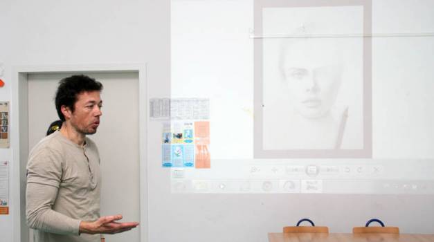 Likovnost i književnost: radionica crtanja portreta s likovnim umjetnikom Valentinom Radmanom