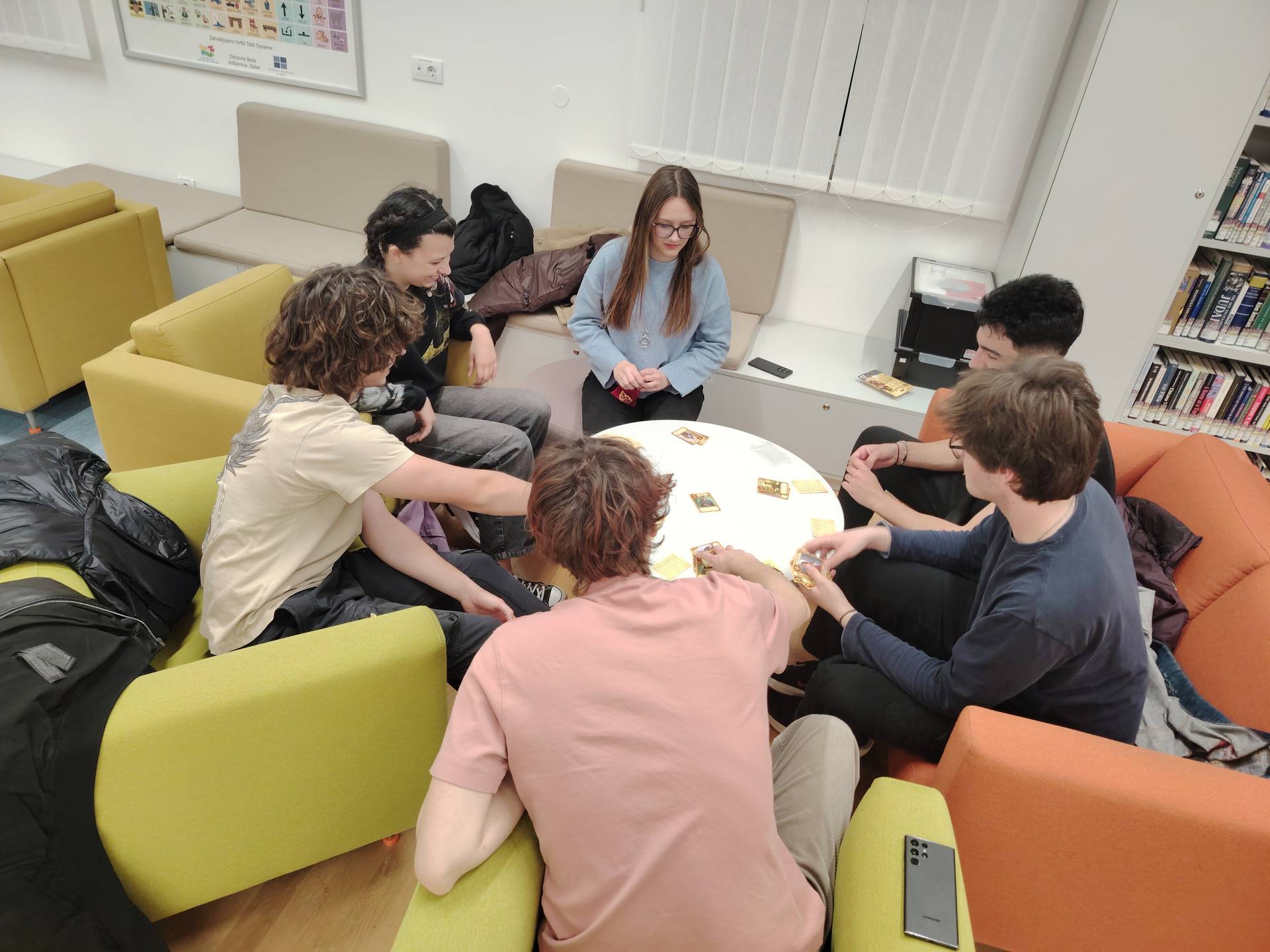 Večer društvenih igara na Odjelu za mlade Večer društvenih igara na Odjelu za mlade