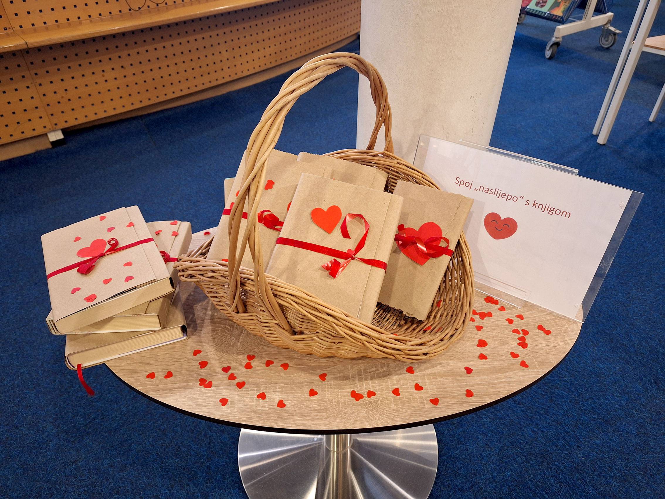 Spoj naslijepo s knjigom