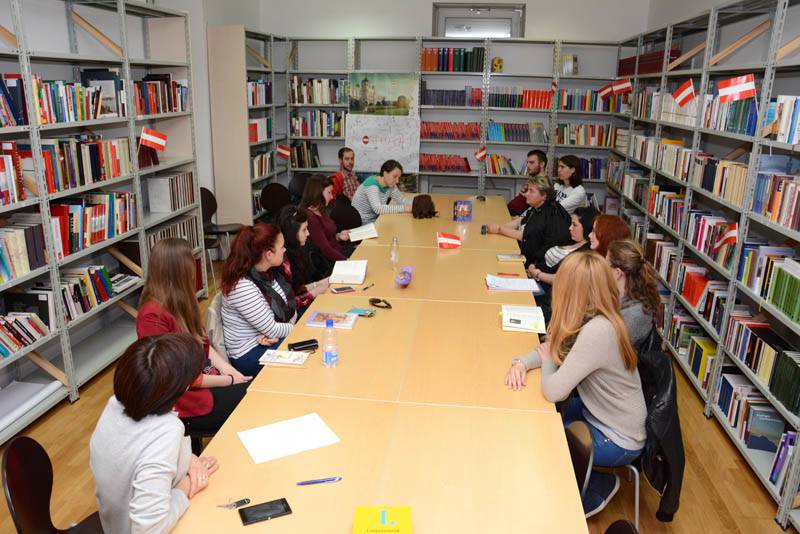 Ein Spaziergang durch ili Šetnja Austrijom, čitanje ulomaka putopisnih djela austrijskih pisaca na njemačkom jeziku 