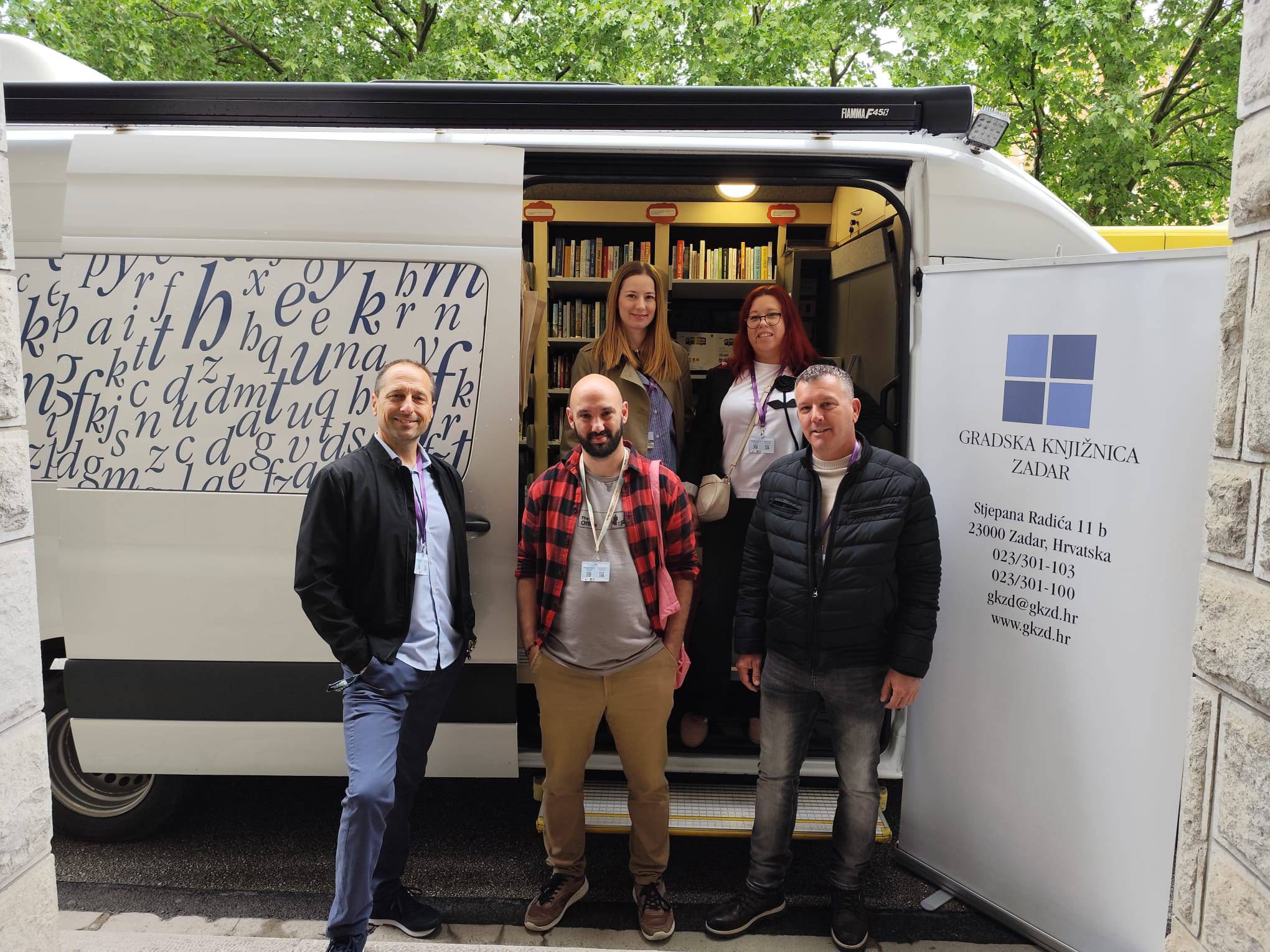 Bibliobusna sluzba na Festivalu bibliobusa u Sloveniji Bibliobusna sluzba na Festivalu bibliobusa u Sloveniji
