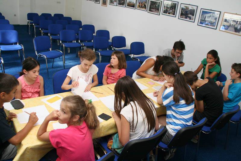 Dodaj knjizi svoj znak!