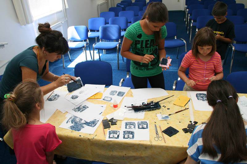 Dodaj knjizi svoj znak!