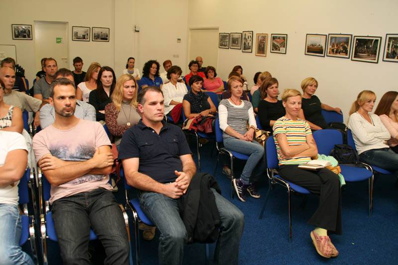 Tjelesno oklopljavanje - karakterne obrane