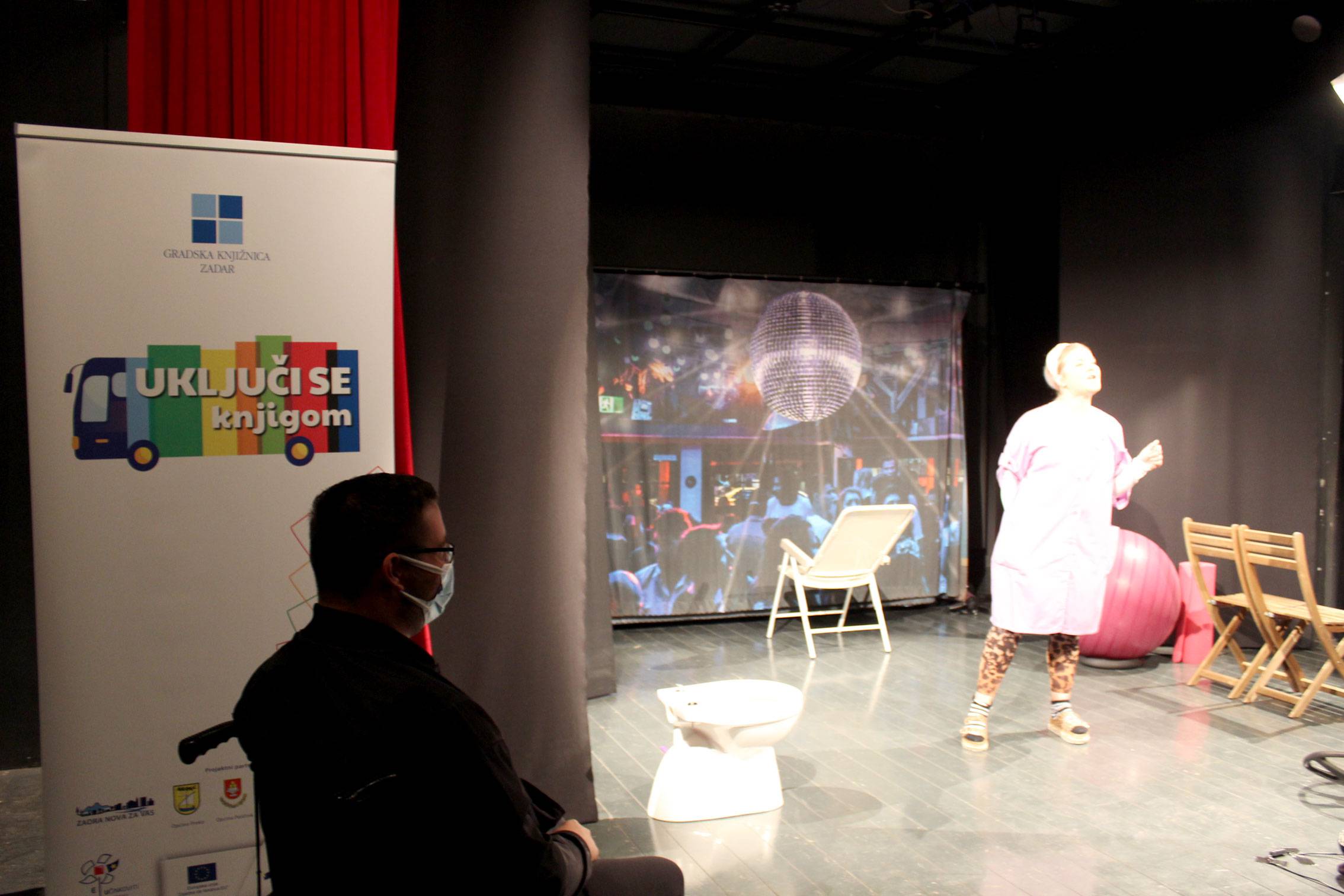 Predstava „Ja, trudnica“ - Kerekesh Teatar Predstava „Ja, trudnica“ - Kerekesh Teatar