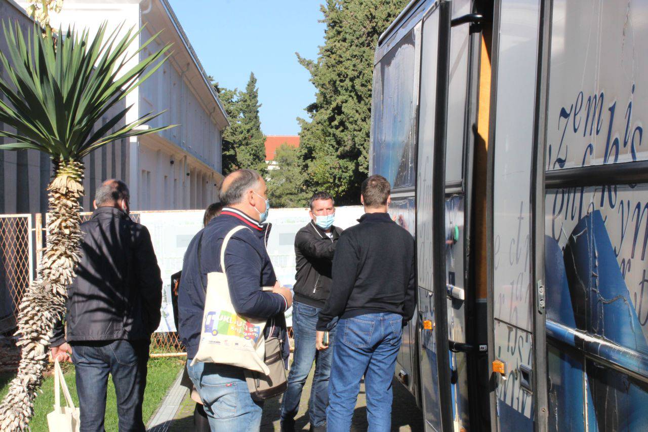 Posjet kolega knjižničara iz Gradske knjižnice Marka Marulića Split Posjet kolega knjižničara iz Gradske knjižnice Marka Marulića Split