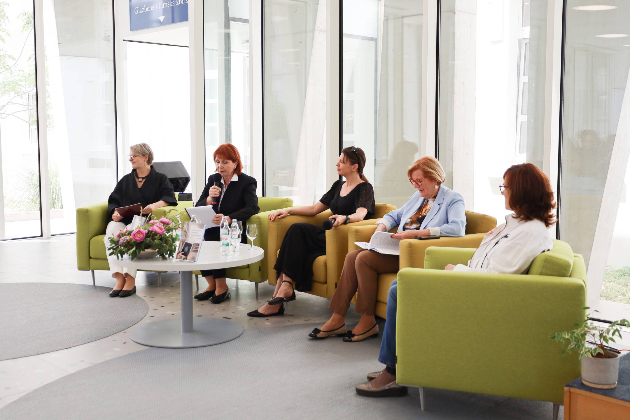 Informacijska privatnost u knjižnicama