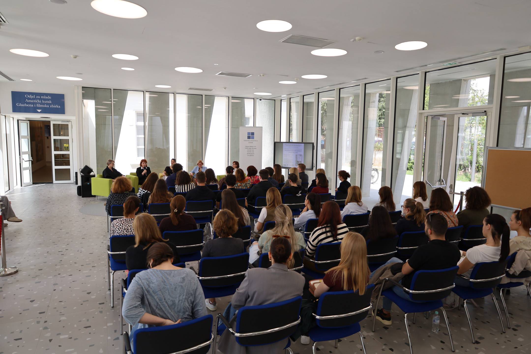 Informacijska privatnost u knjižnicama