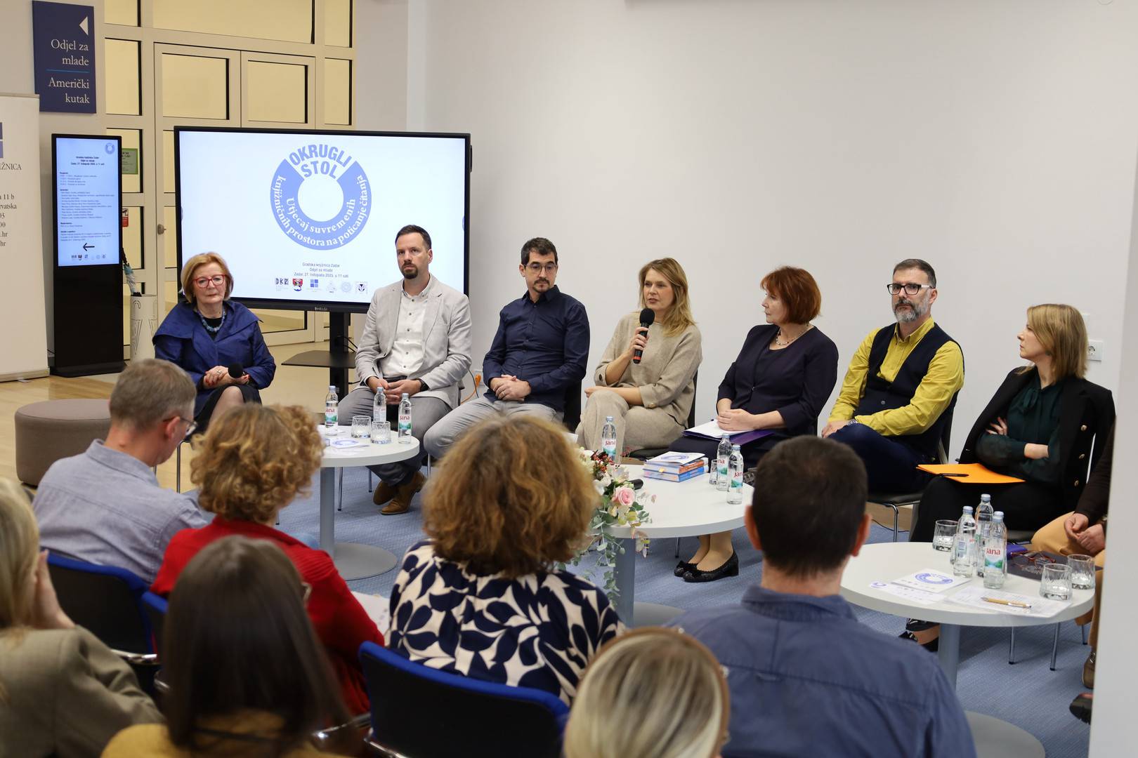 Okrugli stol - Utjecaj suvremenih knjižničnih prostora na poticanje čitanja Okrugli stol - Utjecaj suvremenih knjižničnih prostora na poticanje čitanja