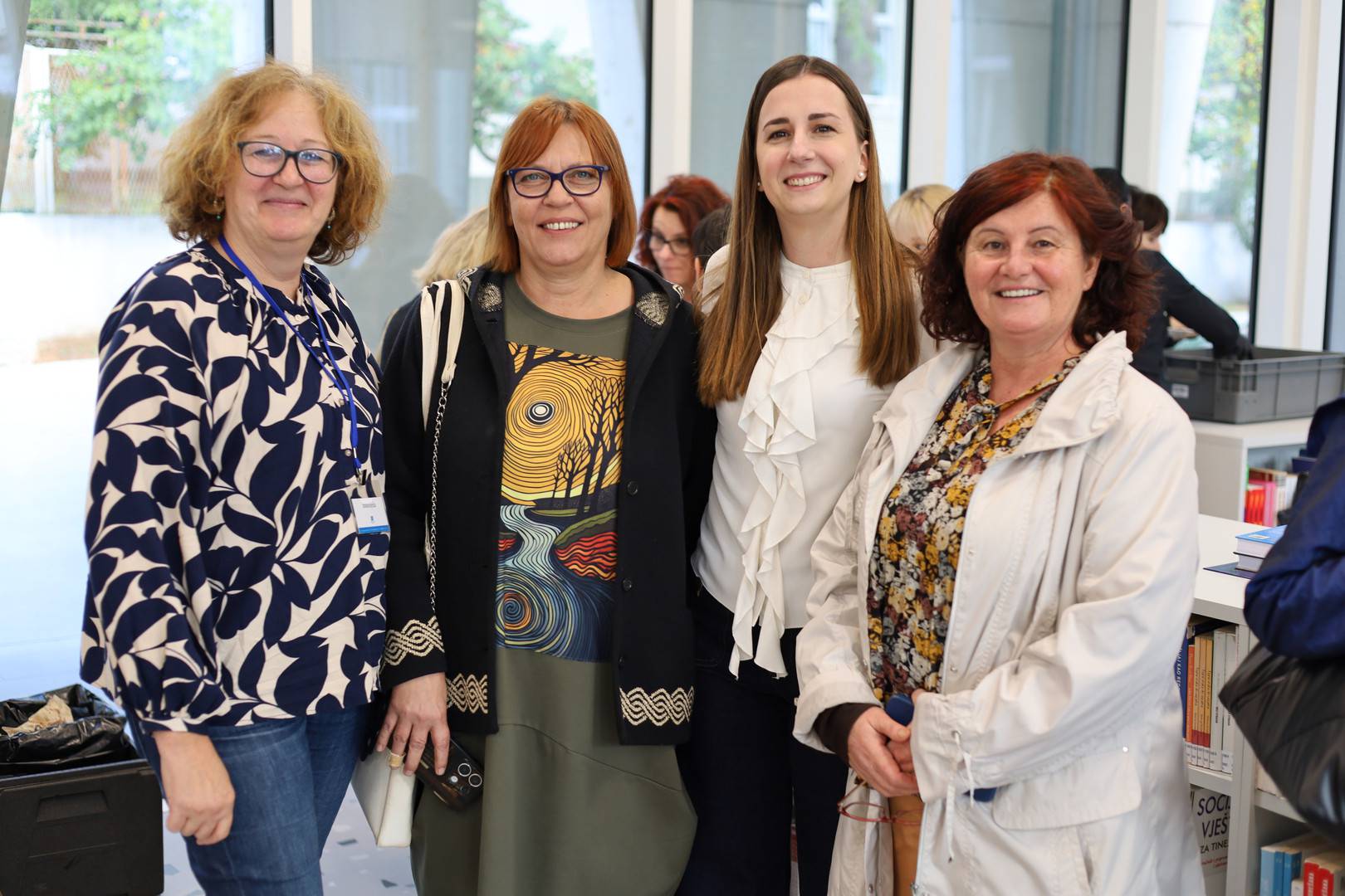 Okrugli stol - Utjecaj suvremenih knjižničnih prostora na poticanje čitanja Okrugli stol - Utjecaj suvremenih knjižničnih prostora na poticanje čitanja