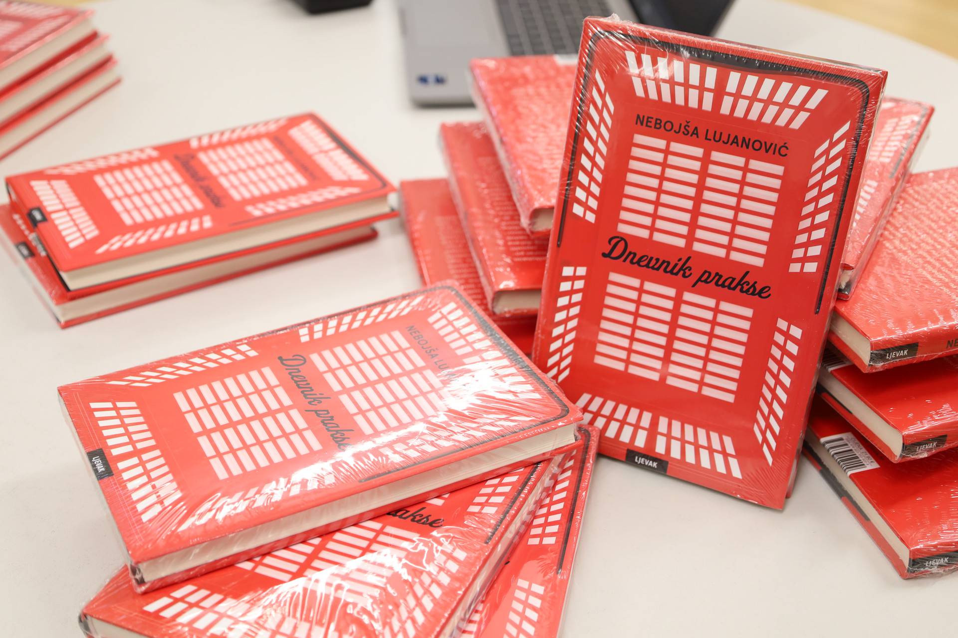 Noć knjige 2026: Nebojša Lujanović