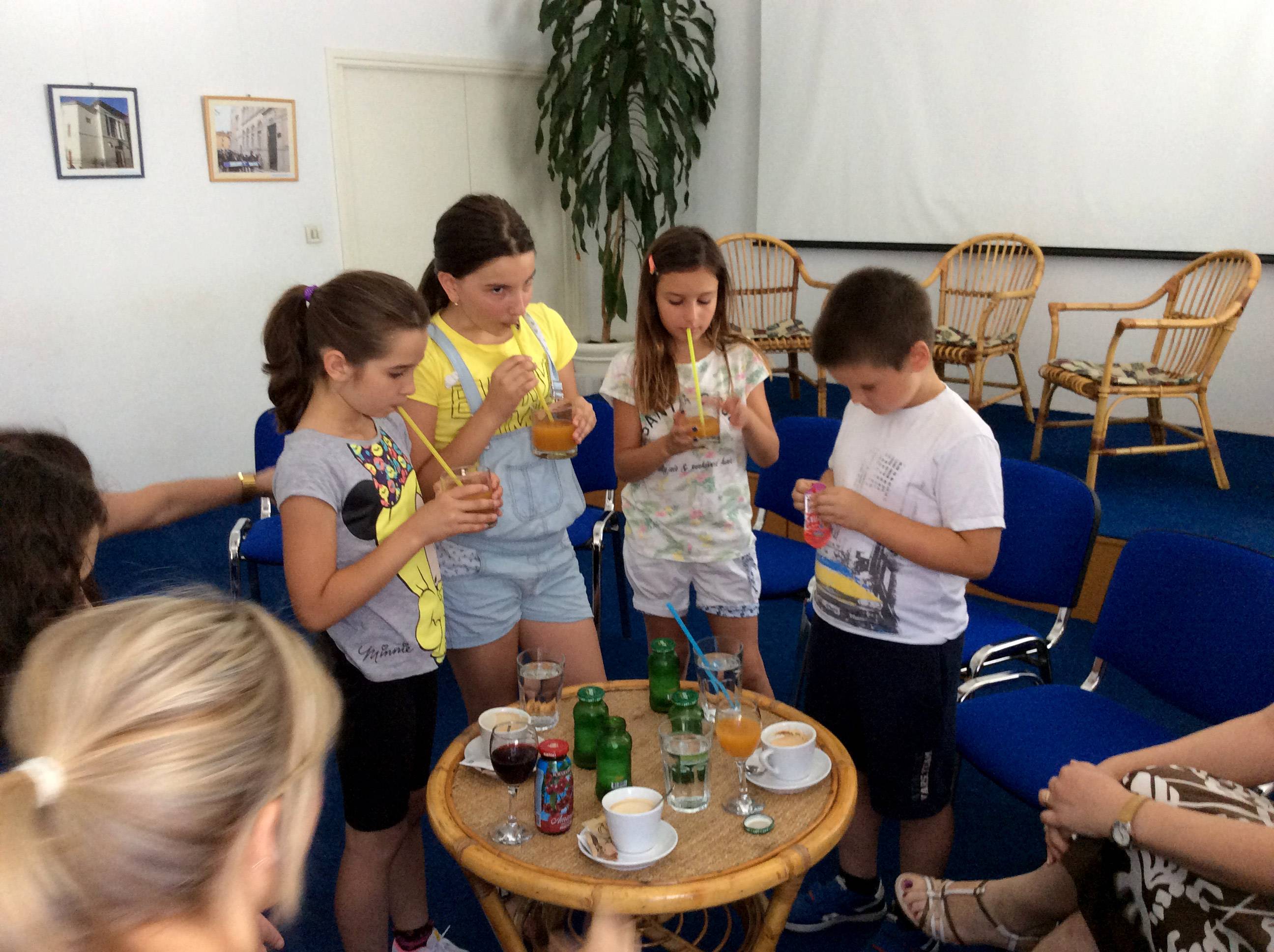 Druženje članova klubova čitatelja Ogranka Bili brig Druženje članova klubova čitatelja Ogranka Bili brig