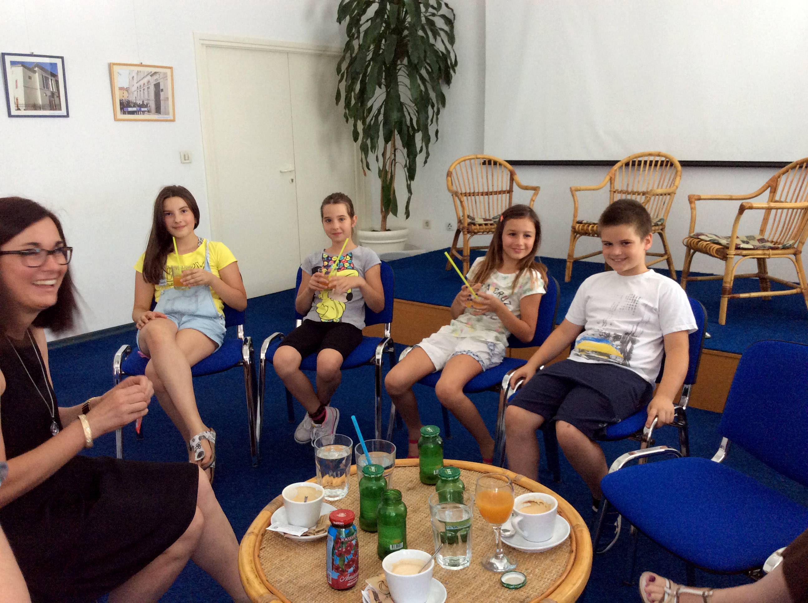 Druženje članova klubova čitatelja Ogranka Bili brig Druženje članova klubova čitatelja Ogranka Bili brig