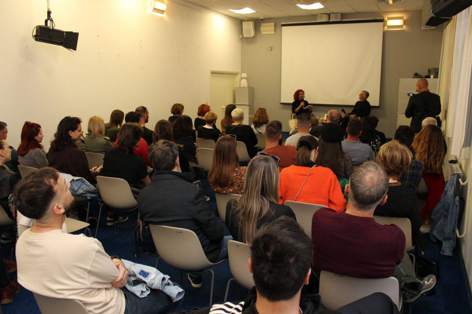 Milan Majerović-Stilinović u Gradskoj knjižnici Zadar