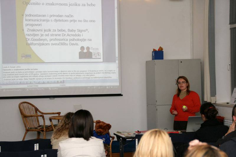 Predstavljanje programa Znakovni jezik za bebe