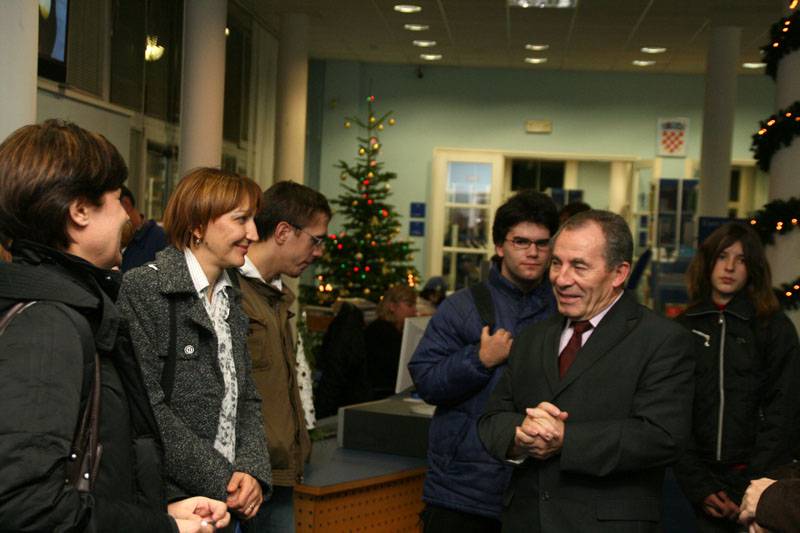 Božićna izložba radova učenika PPV Stanka Ožanić