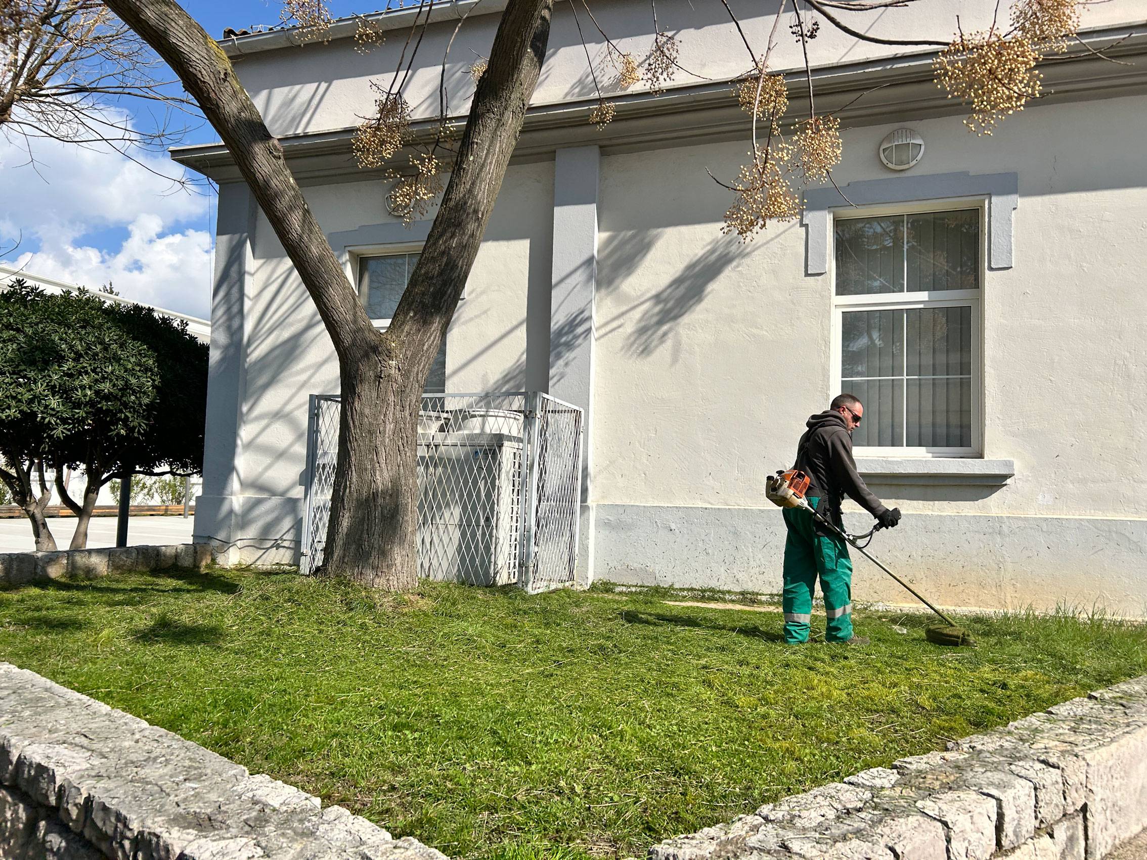 (pred)proljetno uređenje okoliša Knjižnice 2026.