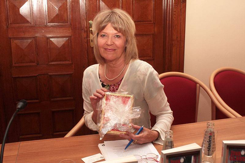 Predstavljanje knjige Julienne Eden Bušić: Živa glava