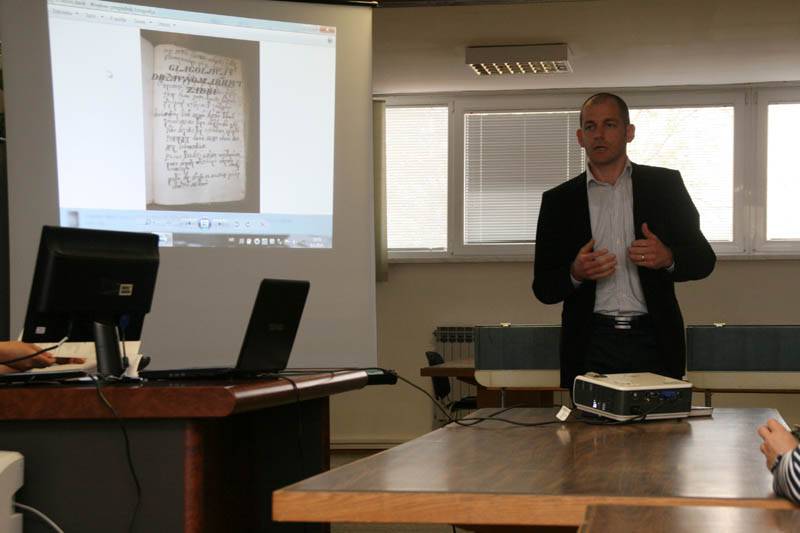 Glagoljica u Državnom arhivu u Zadru u  čitaonici DAZD-a