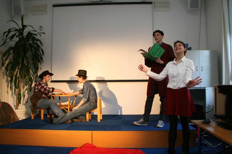 Igrokaz Od stanice do stranice