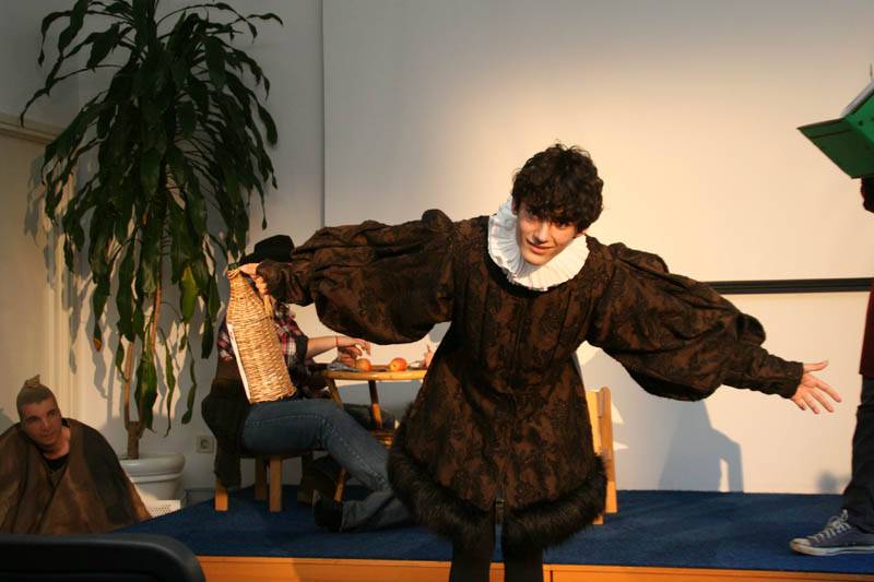 Igrokaz Od stanice do stranice