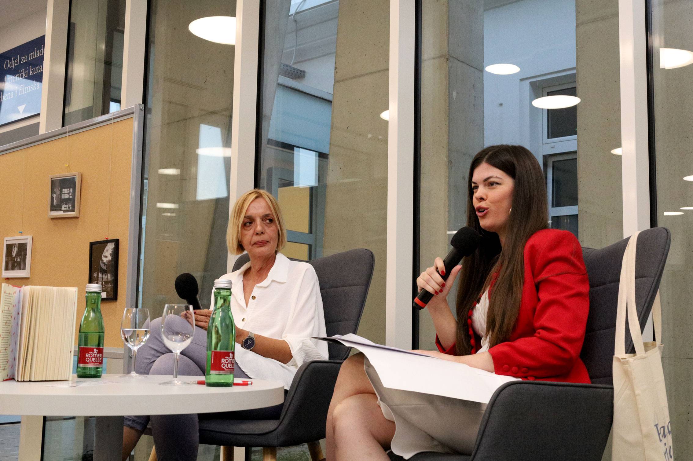 Palača riječi: Marina Vujčić