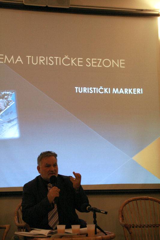 Početak turističke predsezone, predavač Vinko Bakija, gost tribine dr. sc. Ivo Fadić, moderator Nenad Marčina