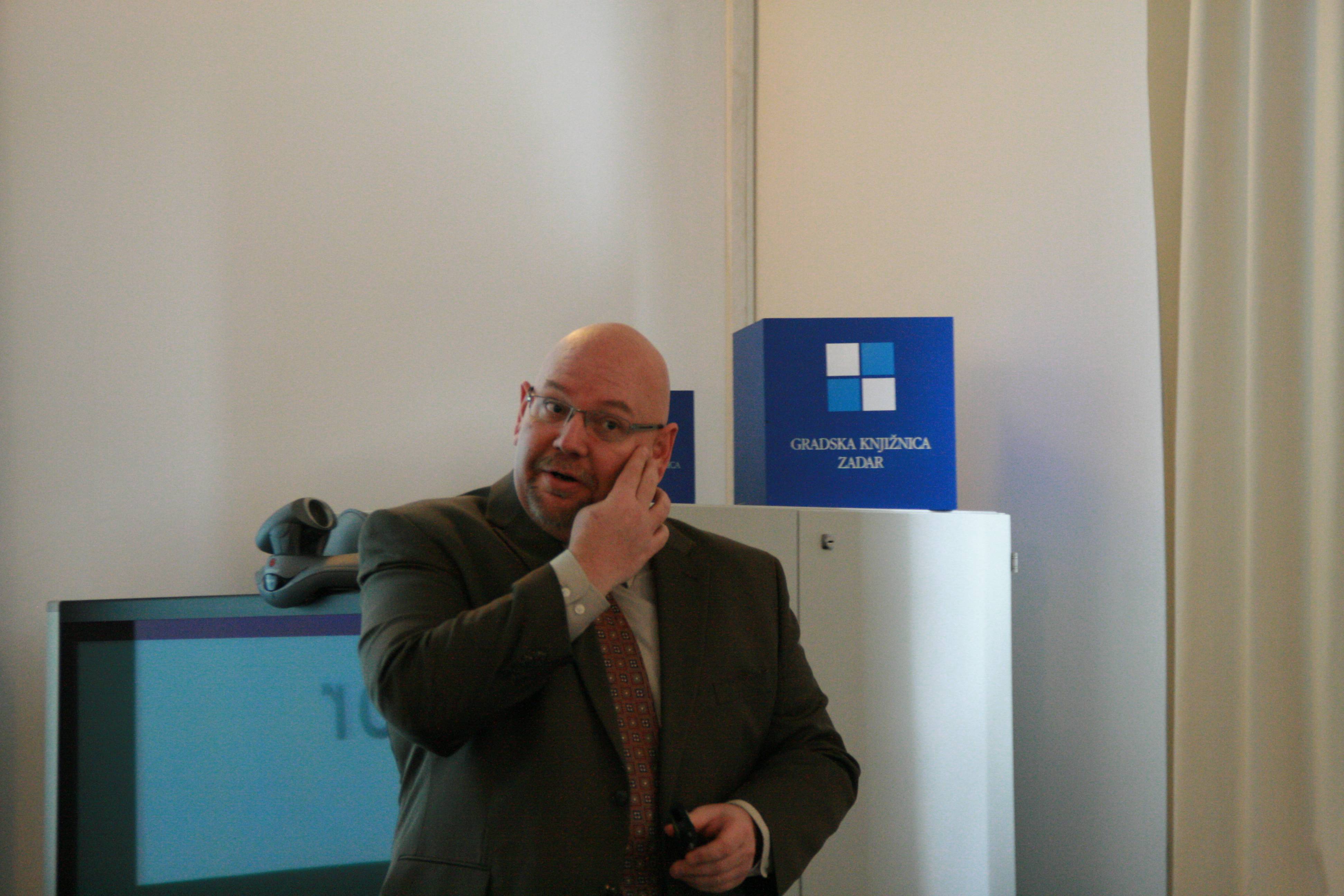 American Comedy as a Cultural Mirror