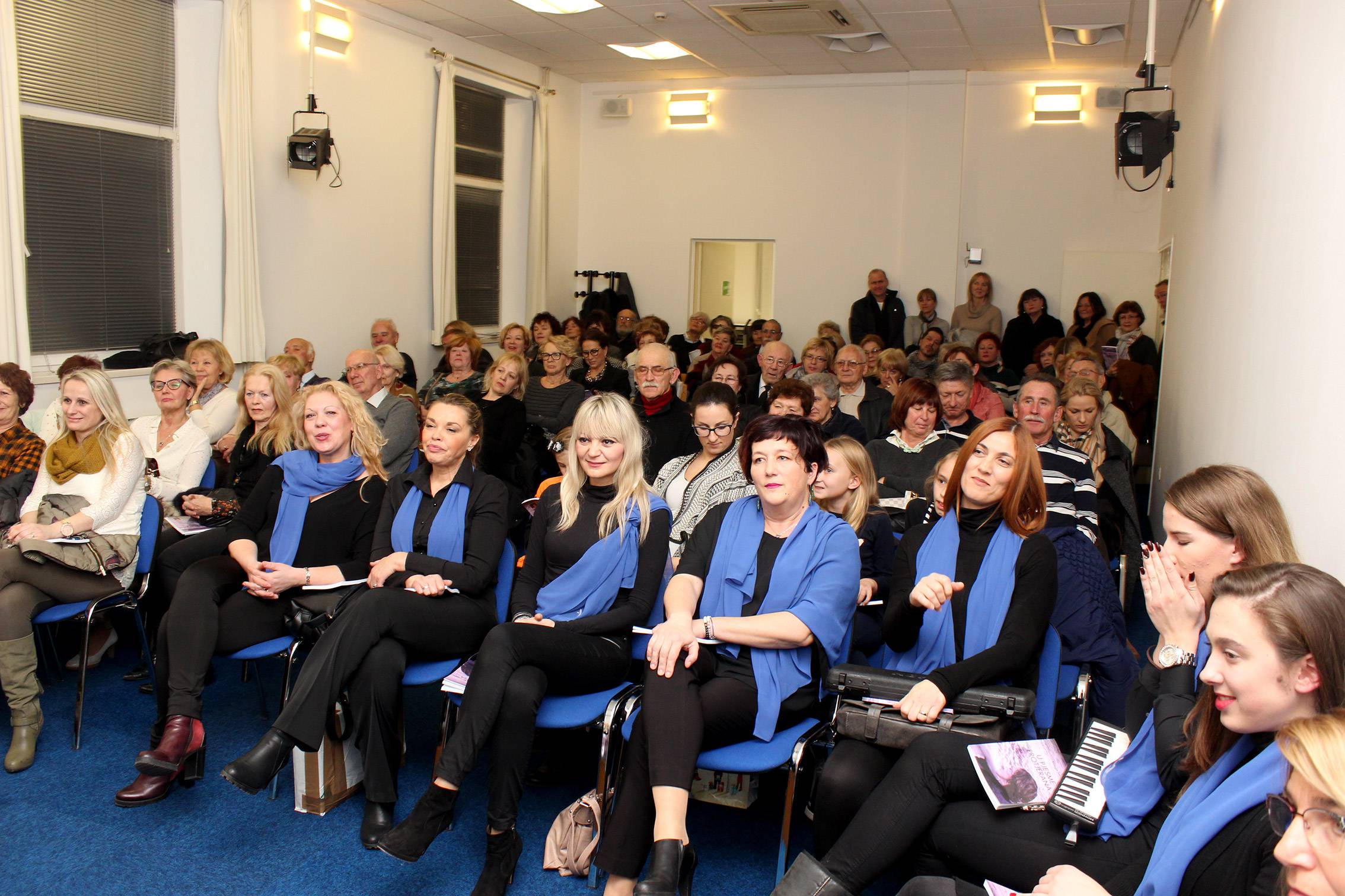 Marija Ivoš: U pjesme protjerana