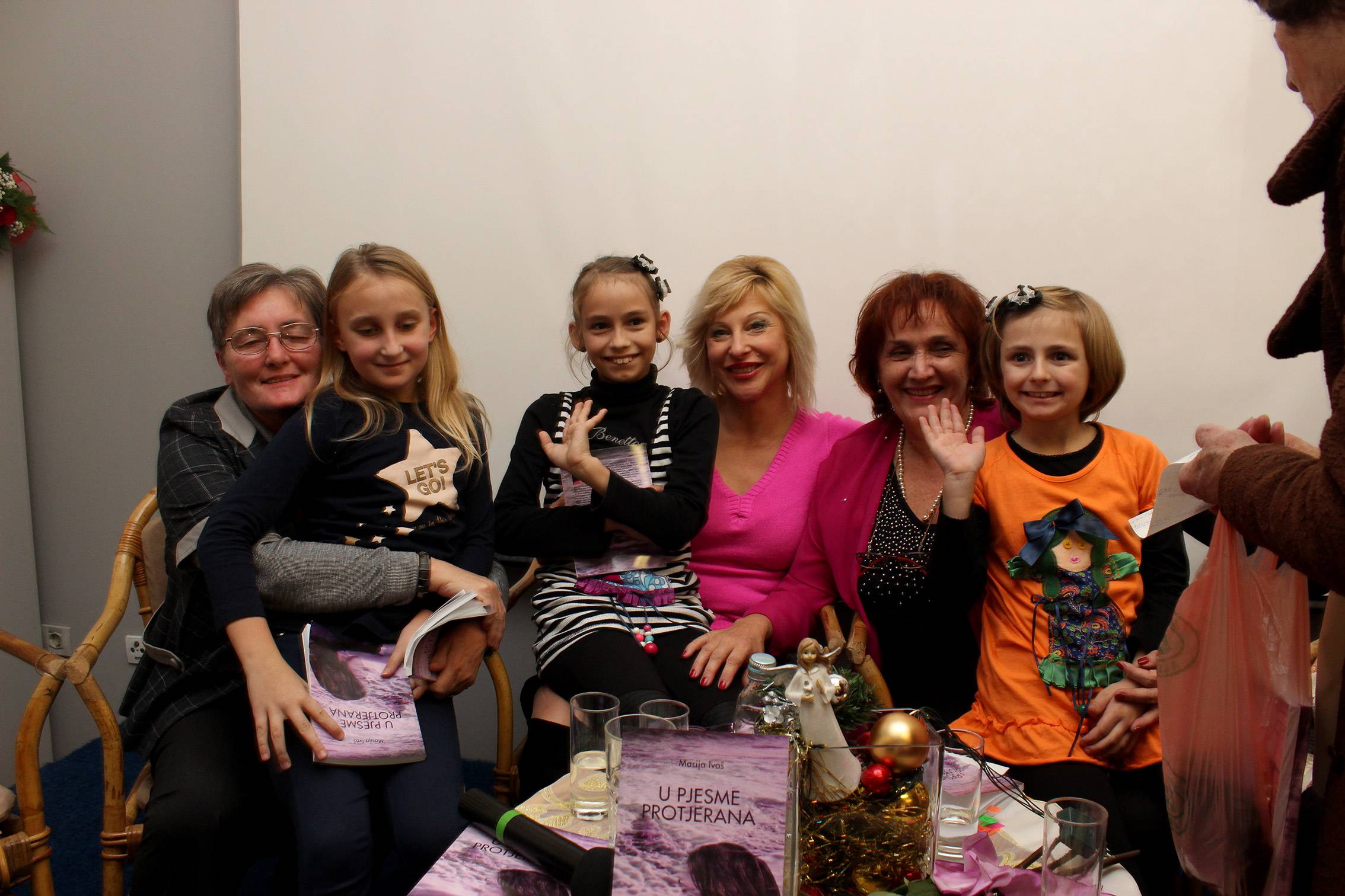 Marija Ivoš: U pjesme protjerana