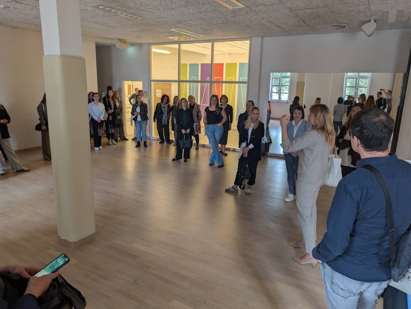 Okrugli stol - Utjecaj suvremenih knjižničnih prostora na poticanje čitanja Okrugli stol - Utjecaj suvremenih knjižničnih prostora na poticanje čitanja