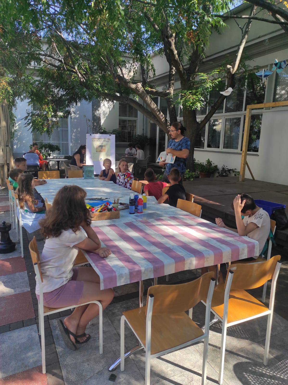 Igrajmo se s kontrastom