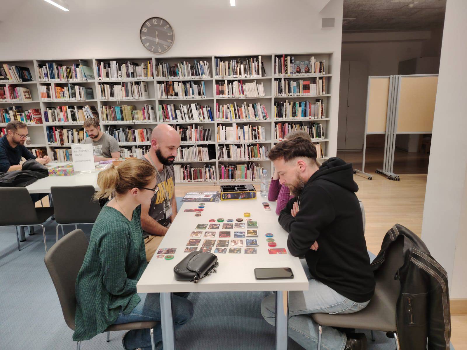 Večer društvenih igara na Odjelu za mlade