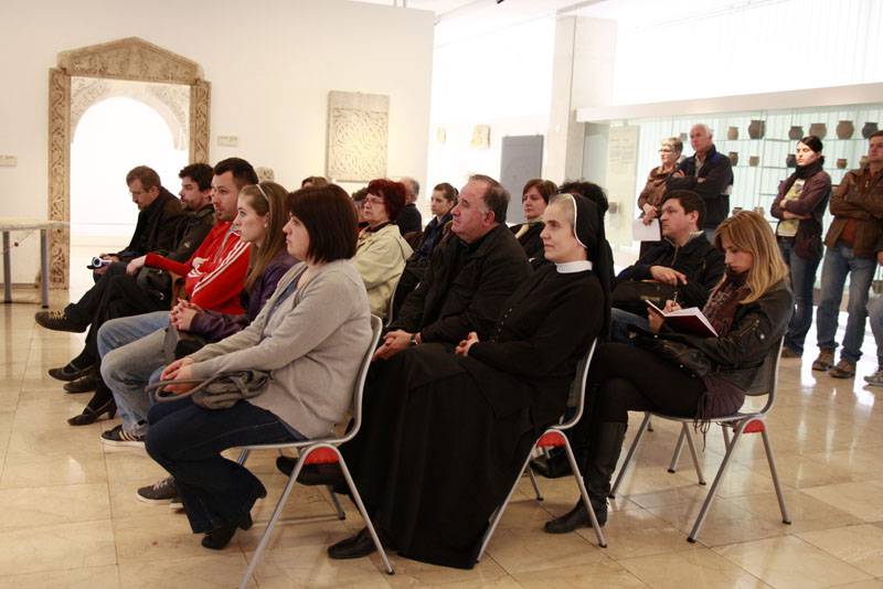 Zadar čita - Arheološki muzej 